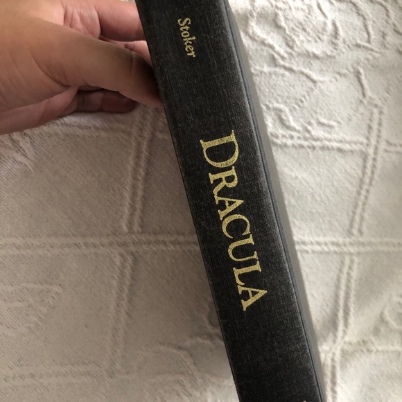 Books - Picture 10 of 14